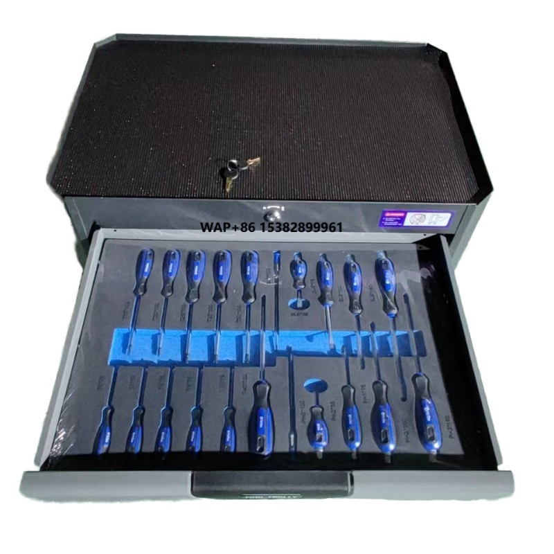Offre Spéciale : Kit d'outils  - Hand Tools In Workshop avis et prix