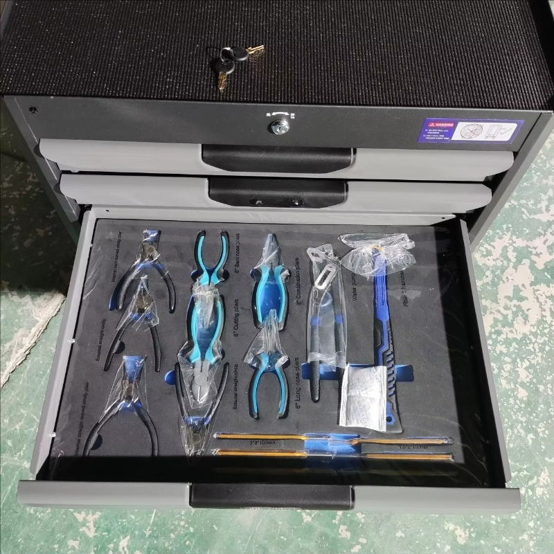 Offre Spéciale : Kit d'outils  - Hand Tools In Workshop avis et prix